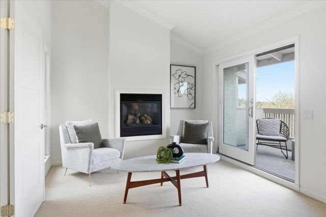 206 Sand Hill Circle, Menlo Park, CA 94025