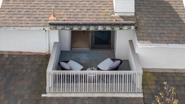 206 Sand Hill Circle, Menlo Park, CA 94025