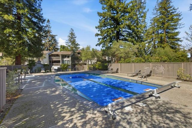 206 Sand Hill Circle, Menlo Park, CA 94025