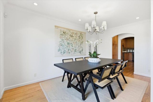 206 Sand Hill Circle, Menlo Park, CA 94025