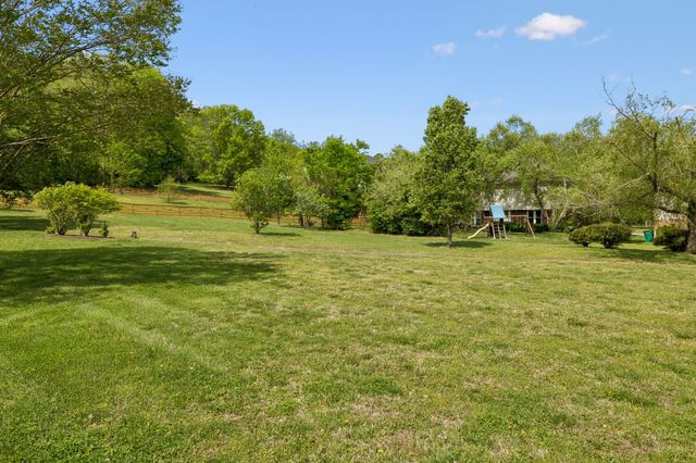 1067 Holly Tree Farms Rd, Brentwood, TN 37027