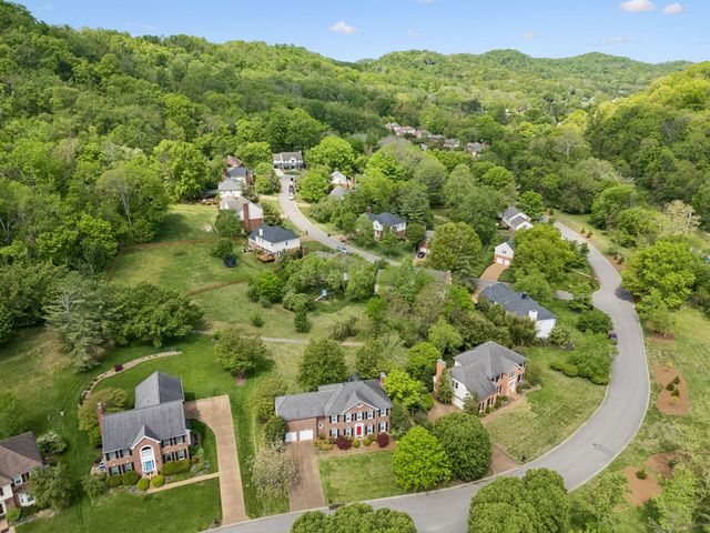 1067 Holly Tree Farms Rd, Brentwood, TN 37027