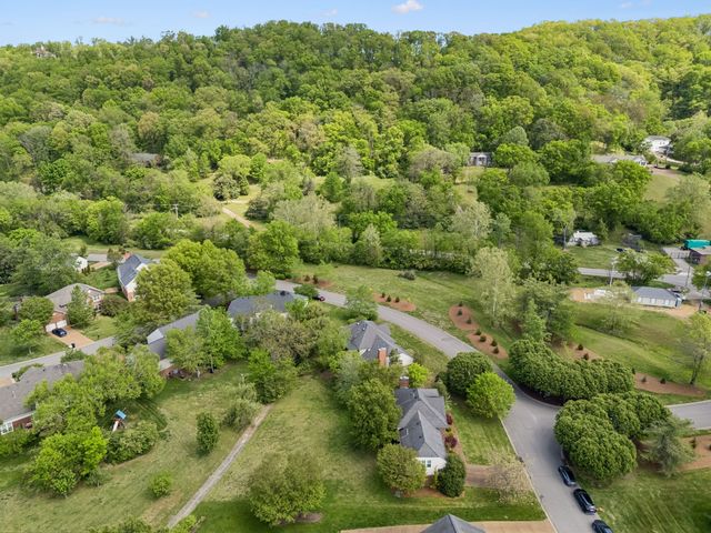 1067 Holly Tree Farms Rd, Brentwood, TN 37027