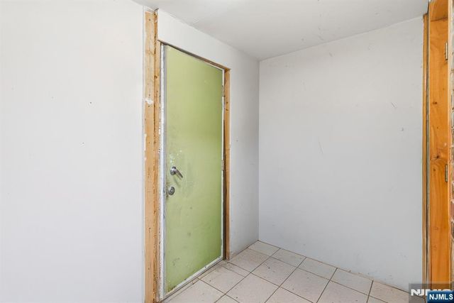 15 Warren Street, Newark, NJ 07102