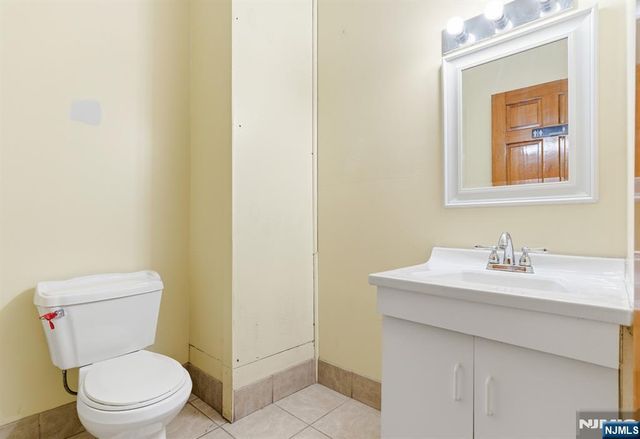 15 Warren Street, Newark, NJ 07102
