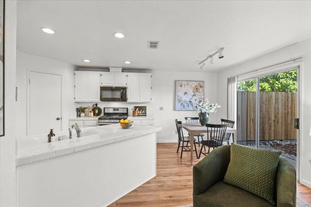 4441 Country Run Way, Antelope, CA 95843