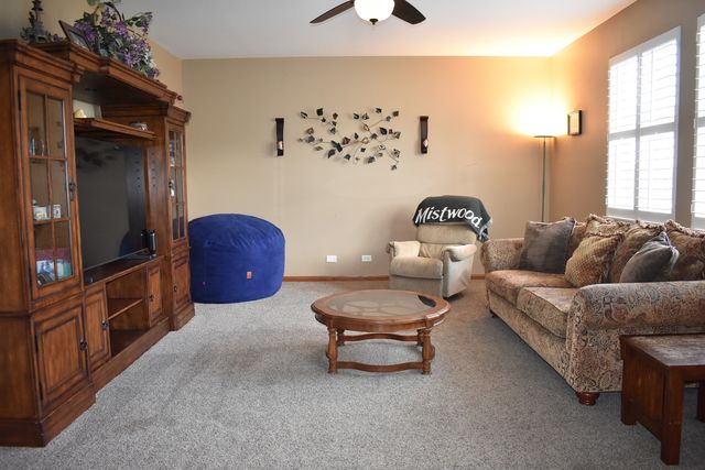 908 Angelica Circle, Joliet, IL 60431