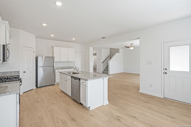 15022 Telfaire Meadow, Von Ormy, TX 78073