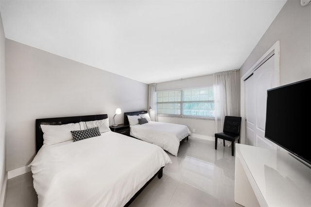 4030 W Palm Aire Drive 406, Pompano Beach, FL 33069