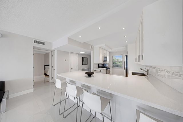 4030 W Palm Aire Drive 406, Pompano Beach, FL 33069