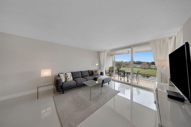 4030 W Palm Aire Drive 406, Pompano Beach, FL 33069