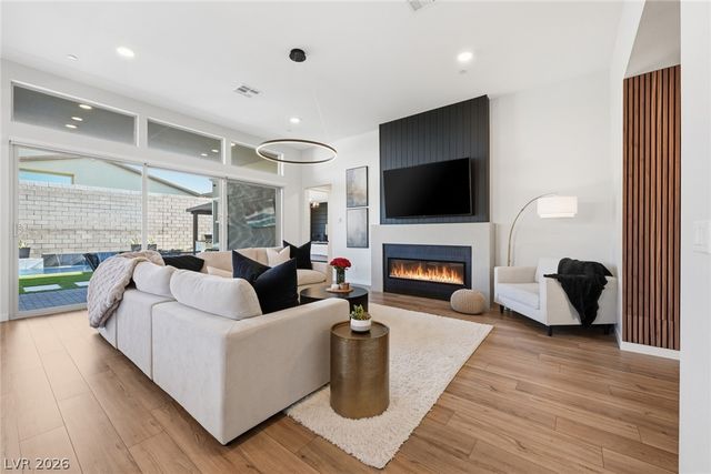 10253 Barnett Hill Court, Las Vegas, NV 89166