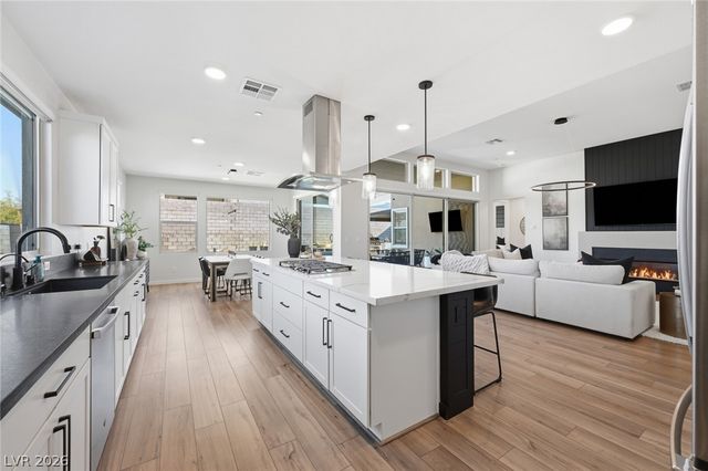 10253 Barnett Hill Court, Las Vegas, NV 89166