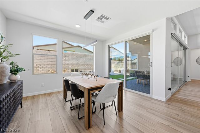 10253 Barnett Hill Court, Las Vegas, NV 89166