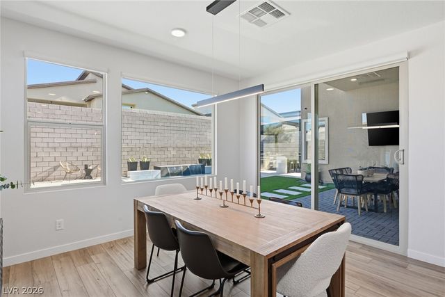 10253 Barnett Hill Court, Las Vegas, NV 89166