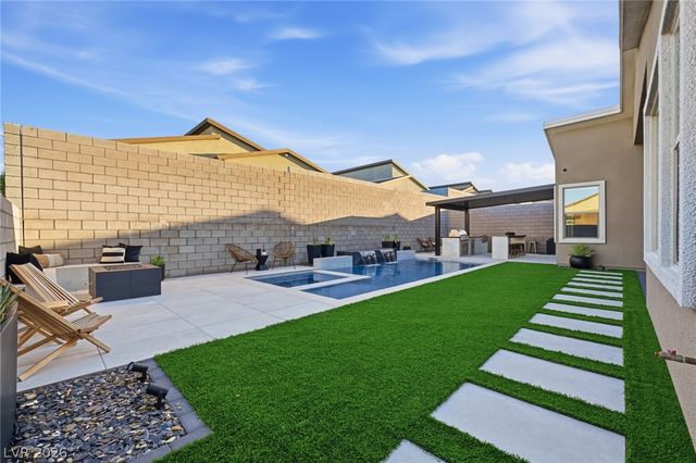 10253 Barnett Hill Court, Las Vegas, NV 89166