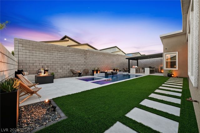10253 Barnett Hill Court, Las Vegas, NV 89166