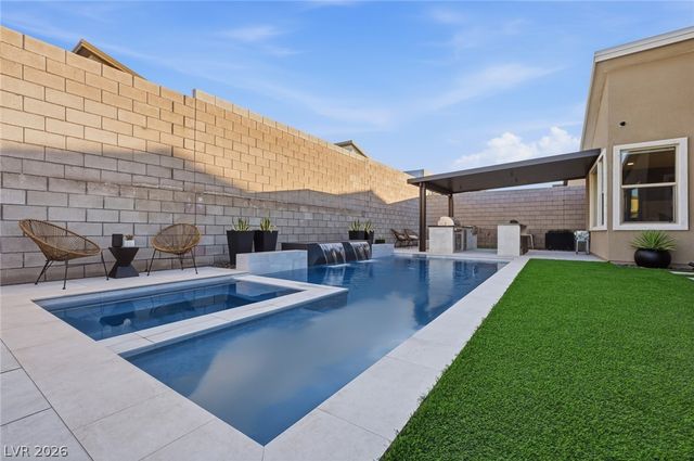 10253 Barnett Hill Court, Las Vegas, NV 89166