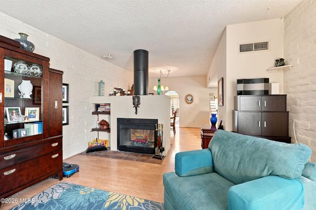 9267 E Desert Sands Lane, Tucson, AZ 85710
