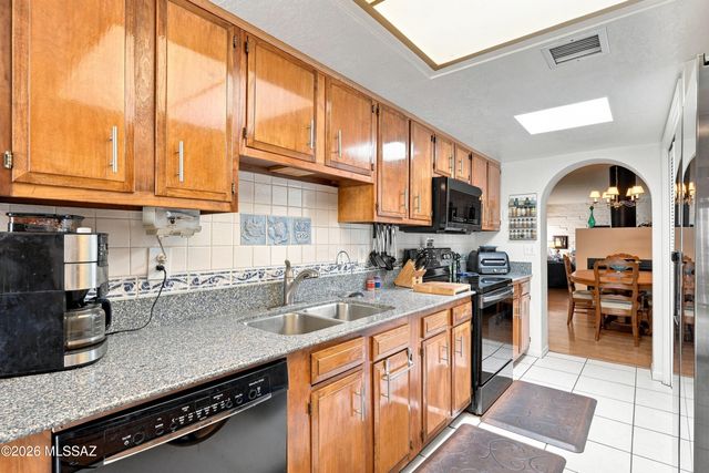 9267 E Desert Sands Lane, Tucson, AZ 85710
