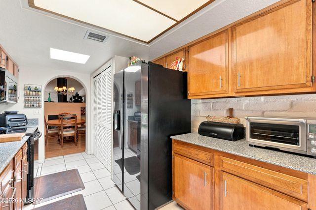 9267 E Desert Sands Lane, Tucson, AZ 85710
