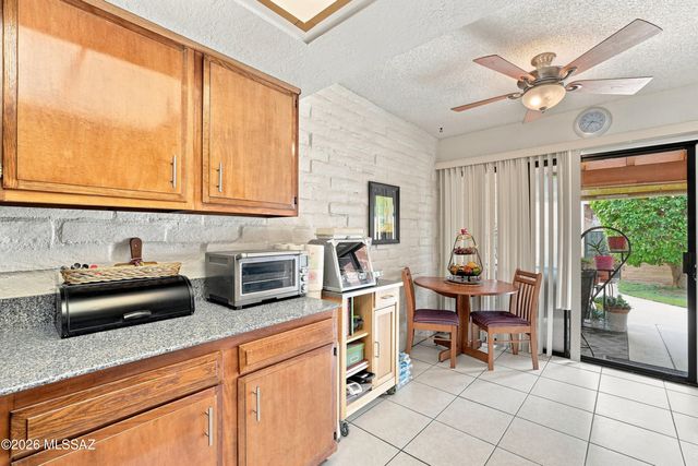 9267 E Desert Sands Lane, Tucson, AZ 85710