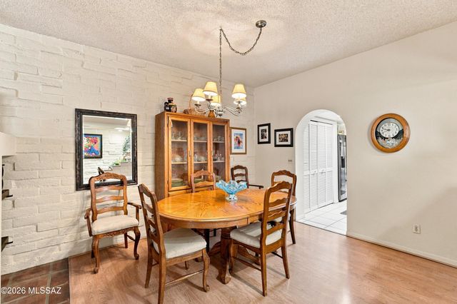 9267 E Desert Sands Lane, Tucson, AZ 85710