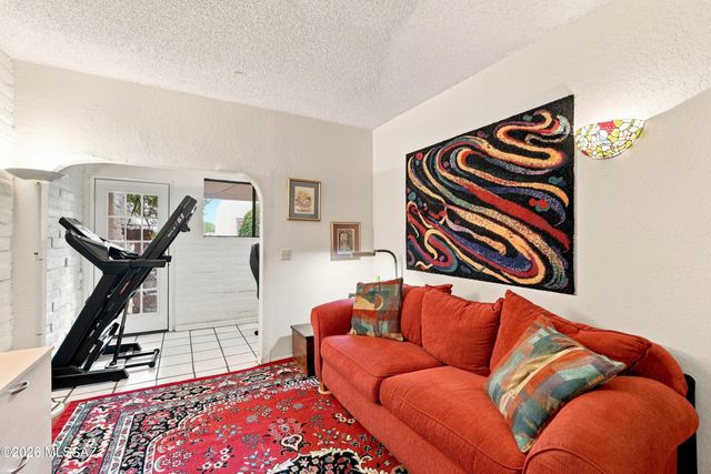 9267 E Desert Sands Lane, Tucson, AZ 85710