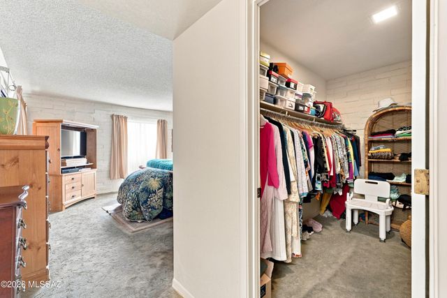 9267 E Desert Sands Lane, Tucson, AZ 85710