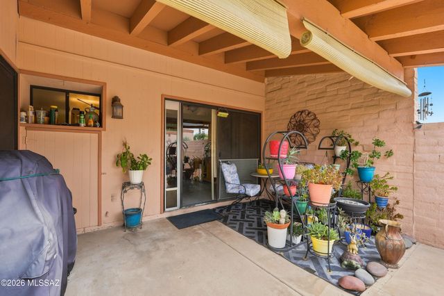 9267 E Desert Sands Lane, Tucson, AZ 85710