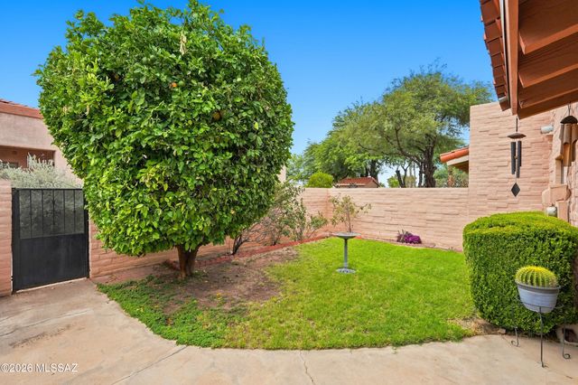 9267 E Desert Sands Lane, Tucson, AZ 85710