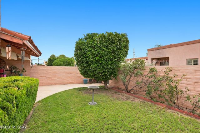 9267 E Desert Sands Lane, Tucson, AZ 85710
