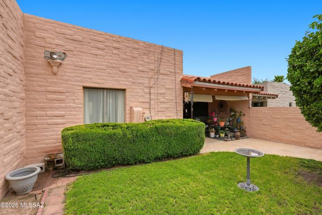 9267 E Desert Sands Lane, Tucson, AZ 85710