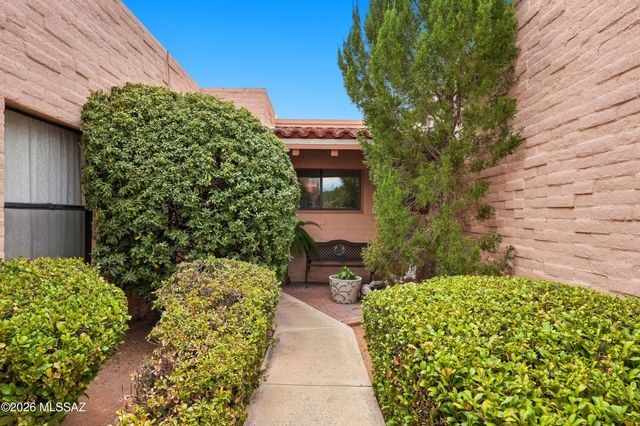 9267 E Desert Sands Lane, Tucson, AZ 85710