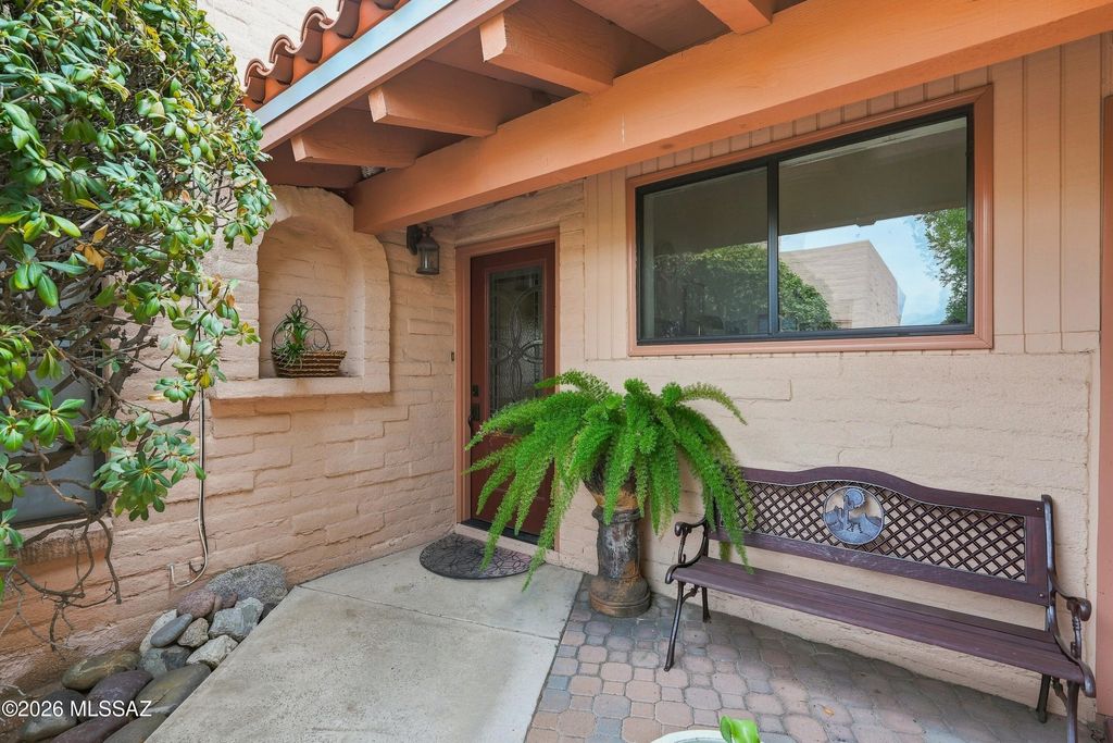 9267 E Desert Sands Lane, Tucson, AZ 85710