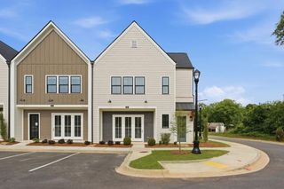 39 Peony Street, Braselton, GA 30517