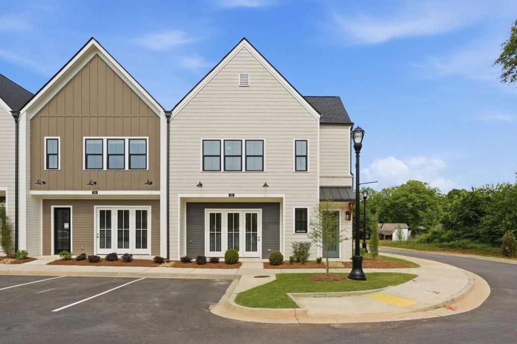 39 Peony Street, Braselton, GA 30517