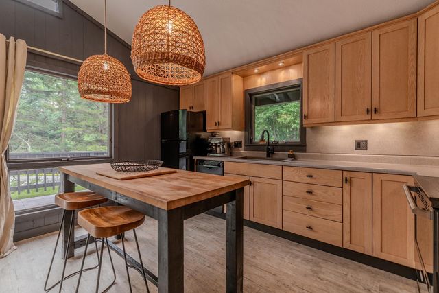 1161 Little Pond Road, Londonderry, VT 05148