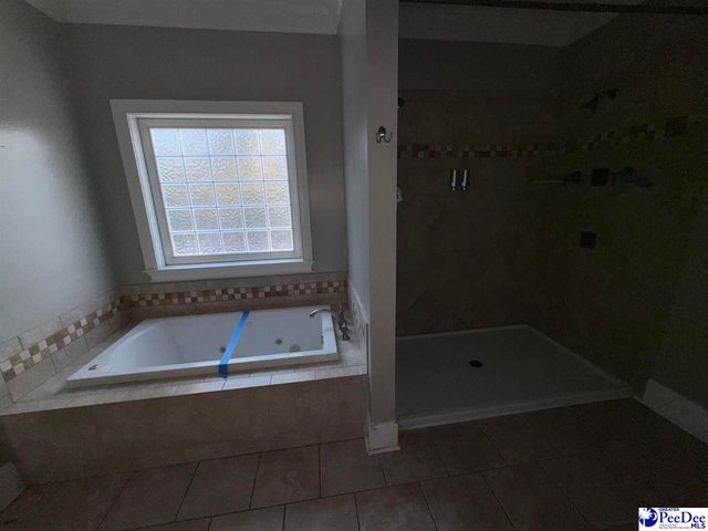 654 N Beaverdam Dr, Florence, SC 29501