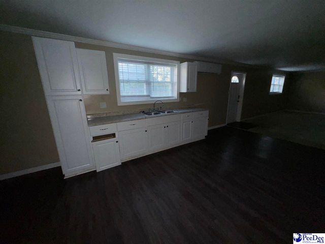 654 N Beaverdam Dr, Florence, SC 29501