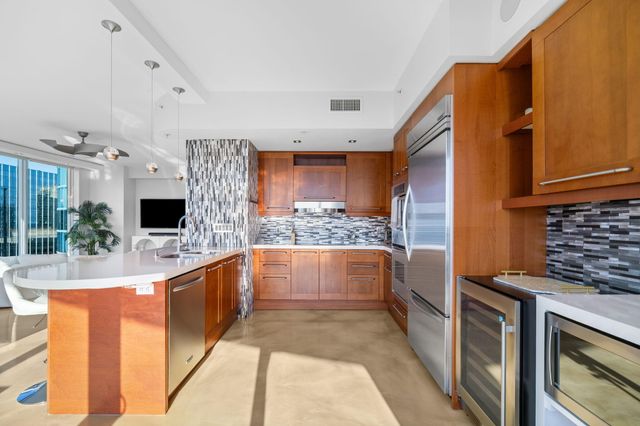 333 Las Olas Way 2702, Fort Lauderdale, FL 33301