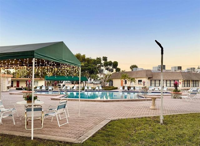 4401 NW 41st Street 110, Lauderdale Lakes, FL 33319