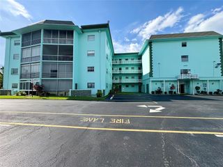 4401 NW 41st St 110, Lauderdale Lakes, FL 33319