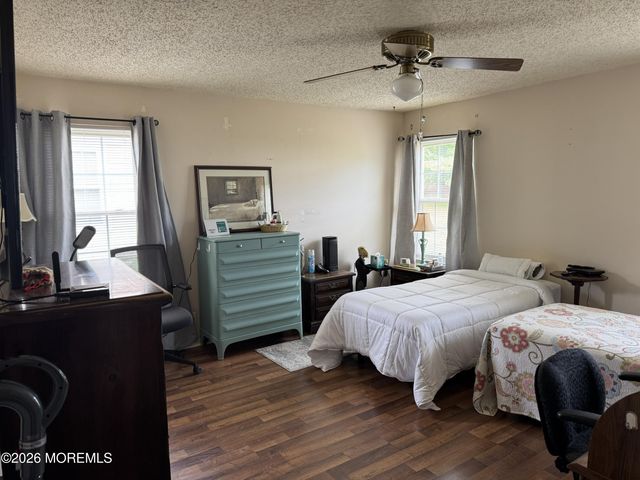 2 Dove Tree Court, Barnegat, NJ 08005