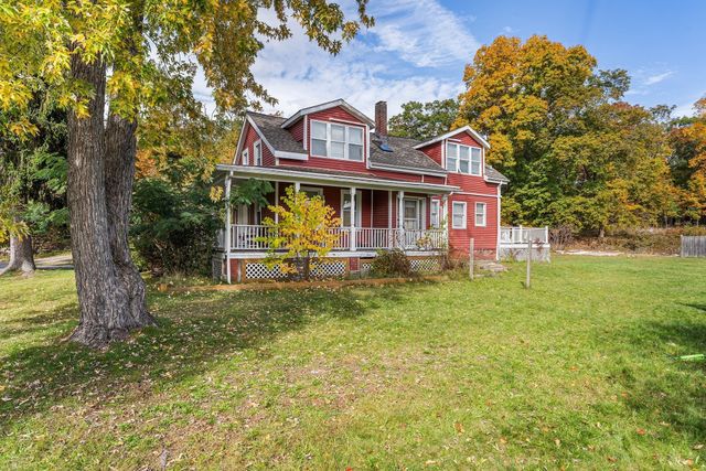 27 Park Pl, Attleboro, MA 02703