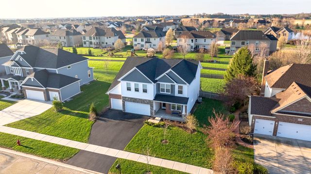 13008 Timber Wood Circle, Plainfield, IL 60585