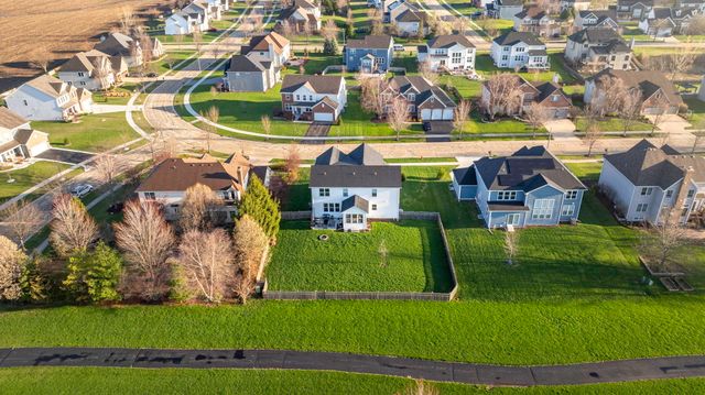 13008 Timber Wood Circle, Plainfield, IL 60585