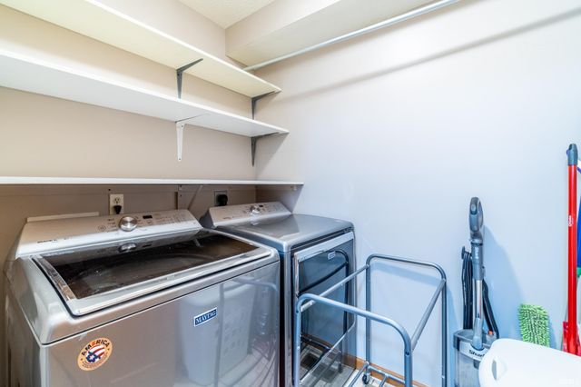 4015 Woodfield Run, New Haven, IN 46774