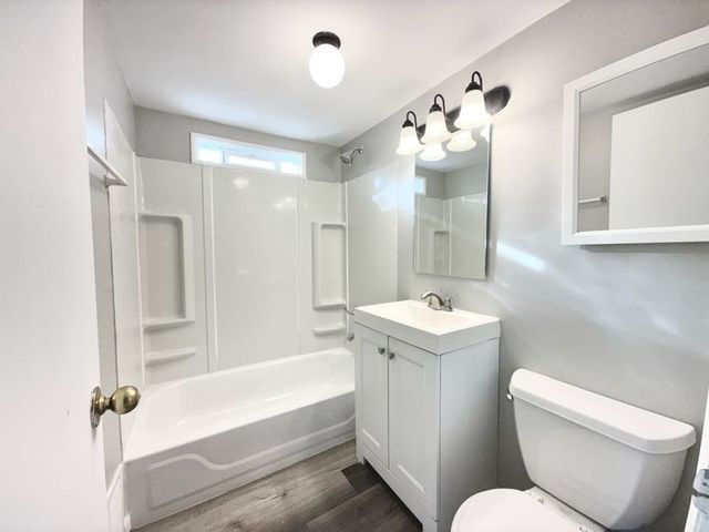 205 E 142nd Place, Dolton, IL 60419