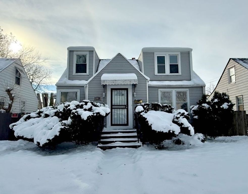 205 E 142nd Place, Dolton, IL 60419